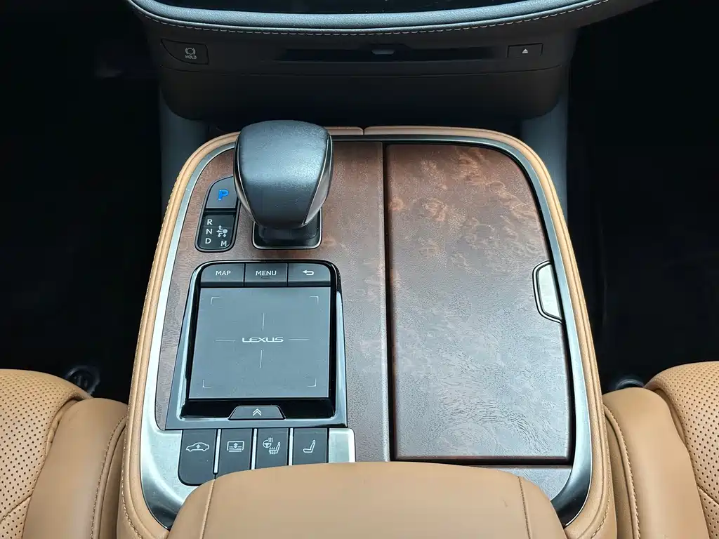 Lexus LS 2021 — фото 10
