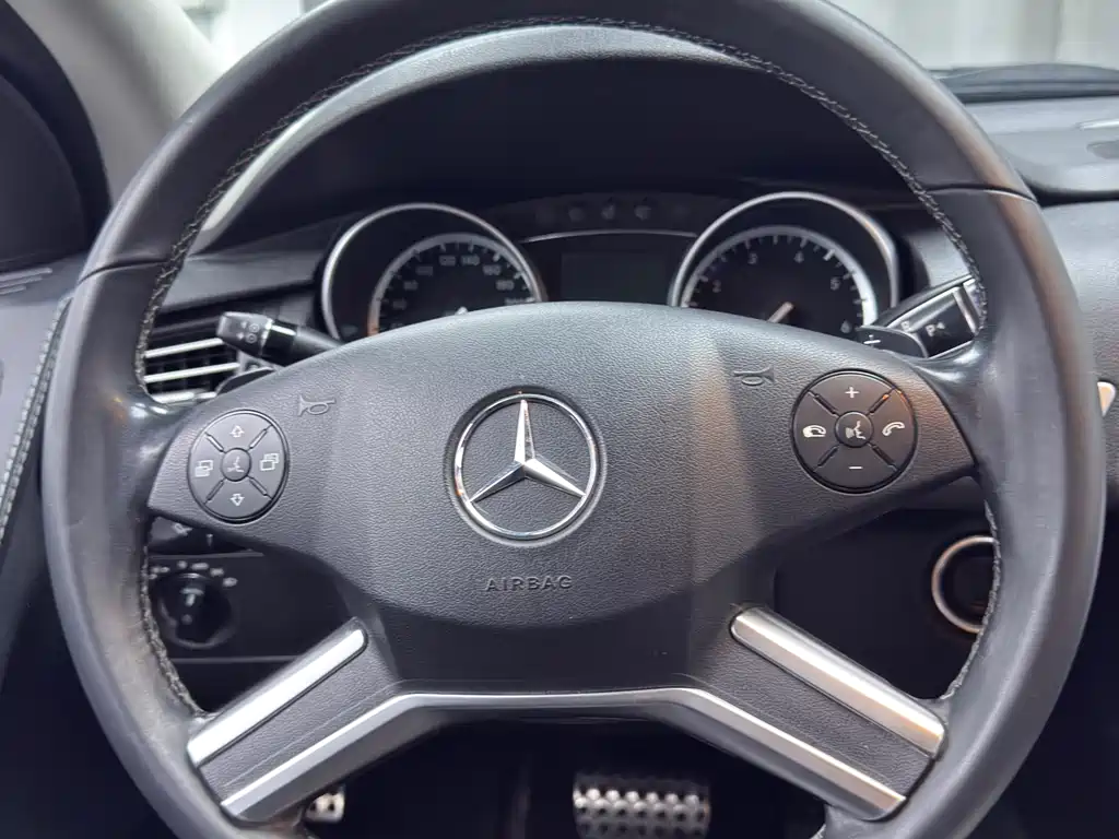 Mercedes-Benz R-Class 2015 — фото 10