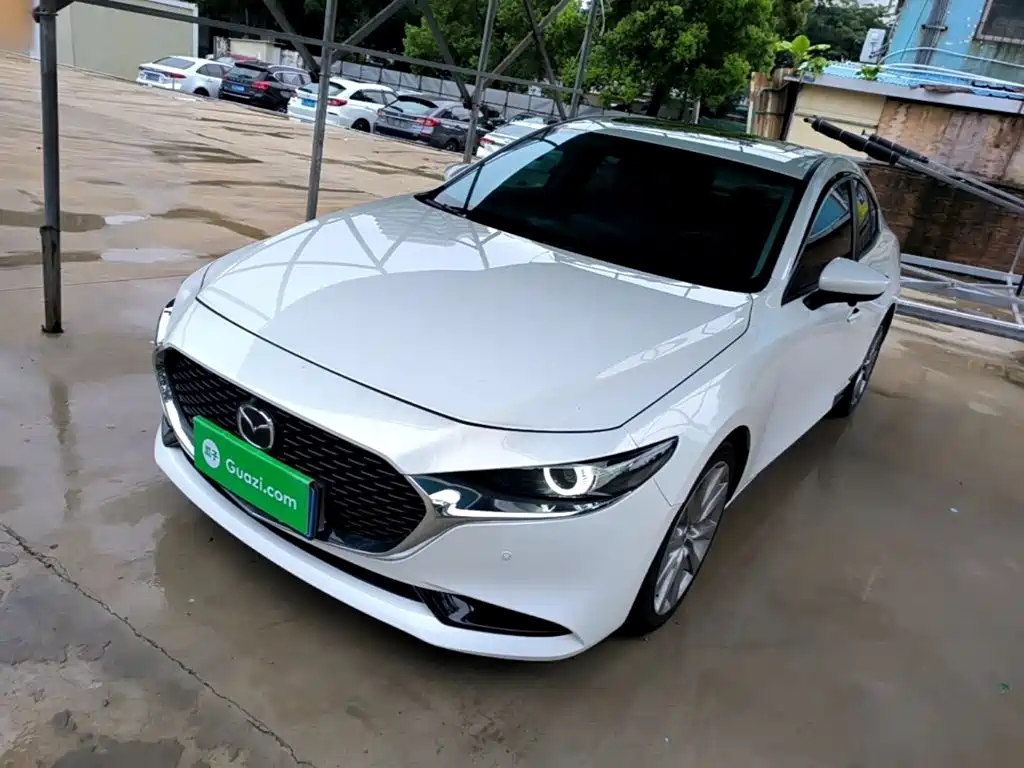 Mazda 3 Axela 2022