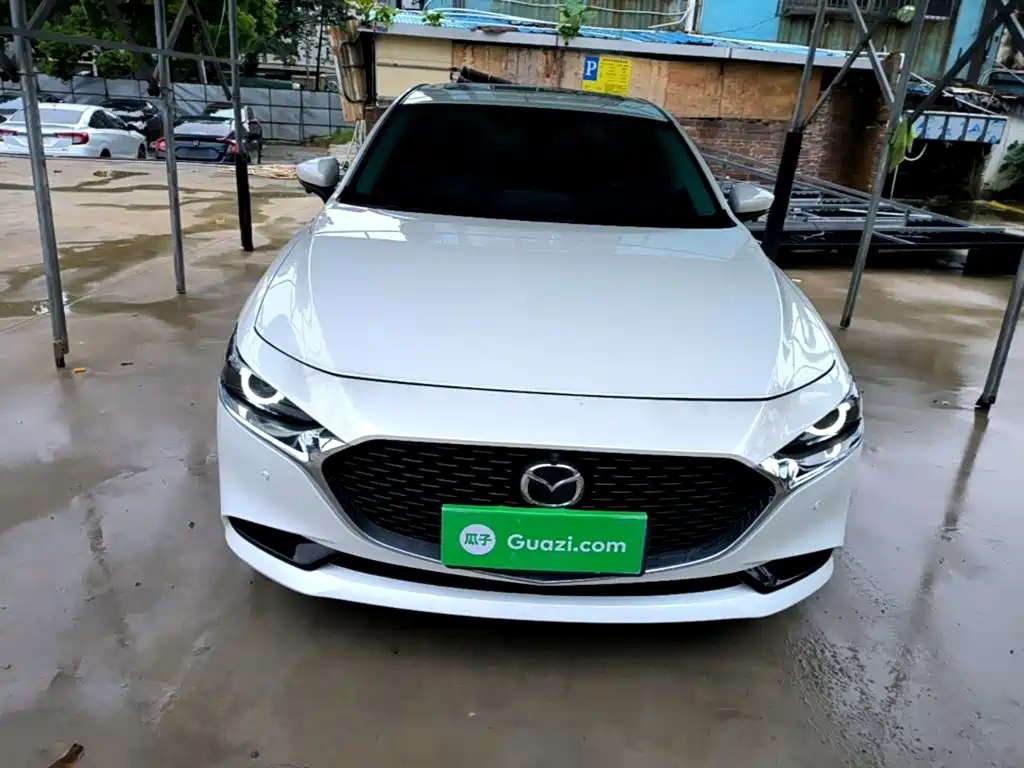 Mazda 3 Axela 2022