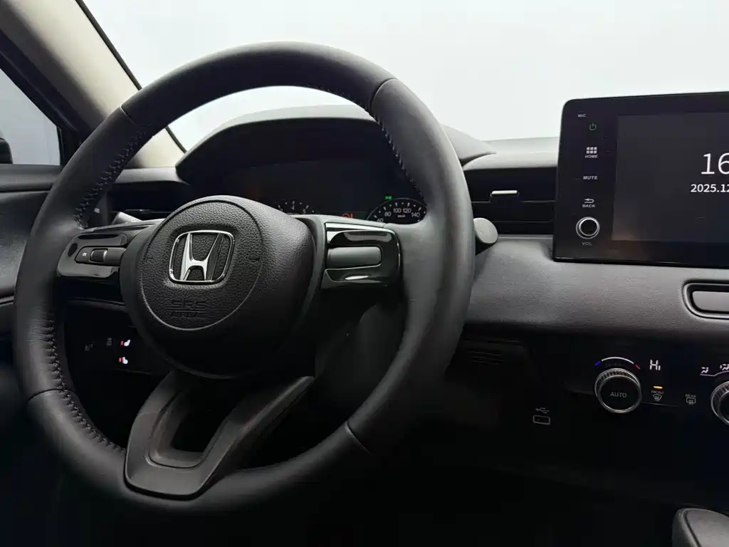 Honda Vezel 2023 — фото 10