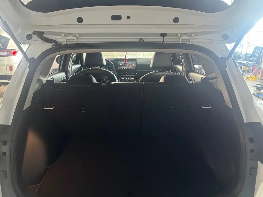 Kia KX3 2022 — фото 25