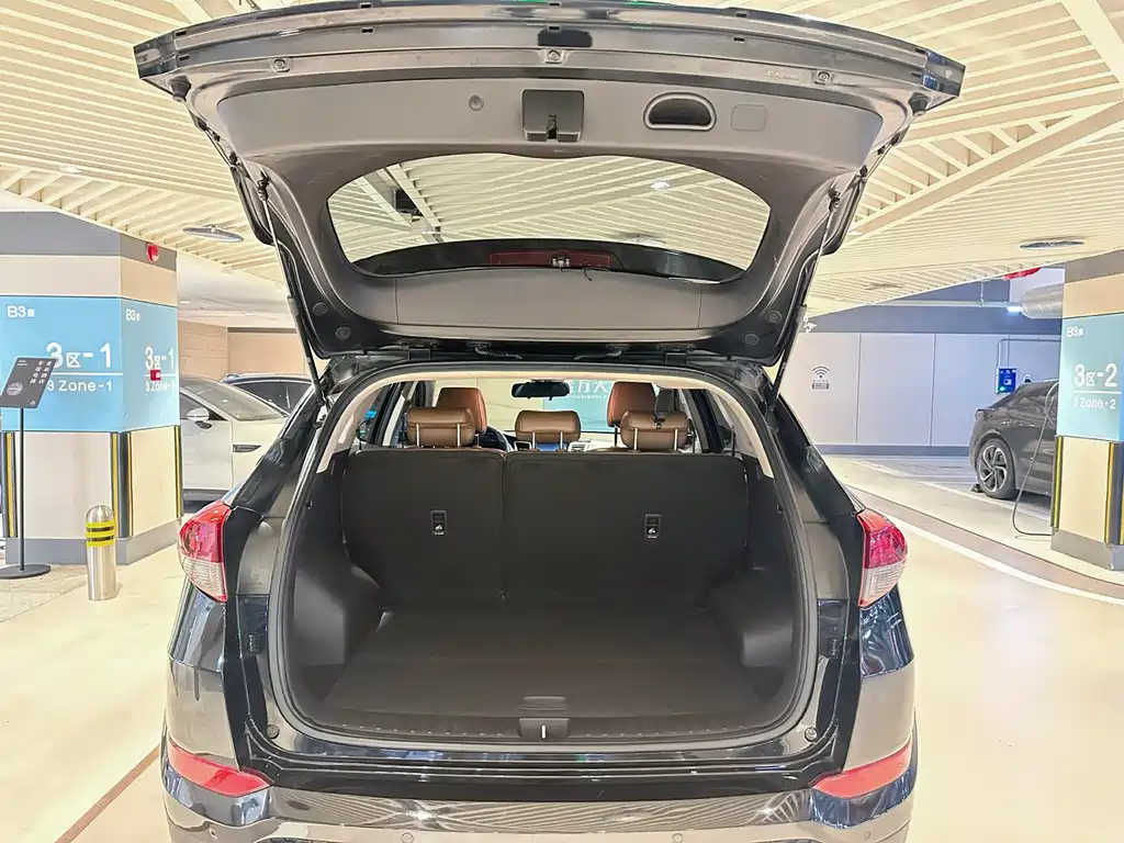 Hyundai Tucson 2016 — фото 10