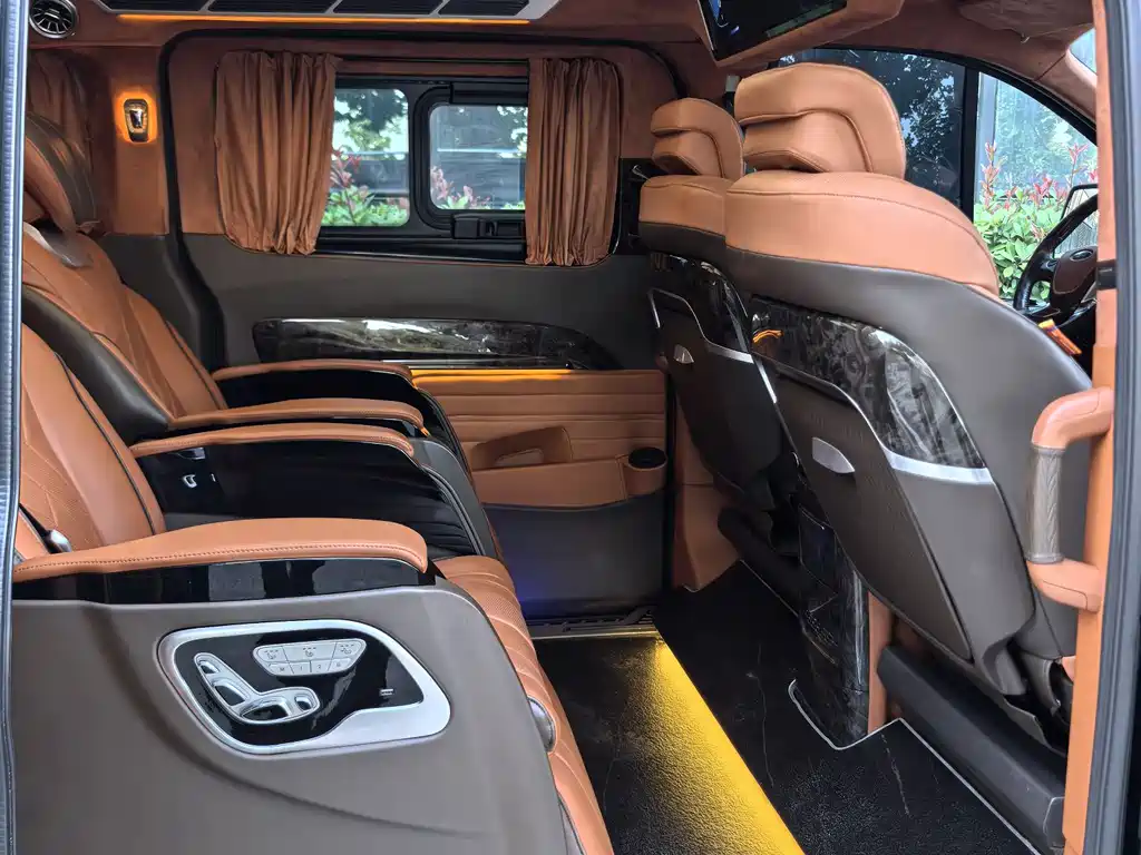 Ford Tourneo 2023 — фото 31