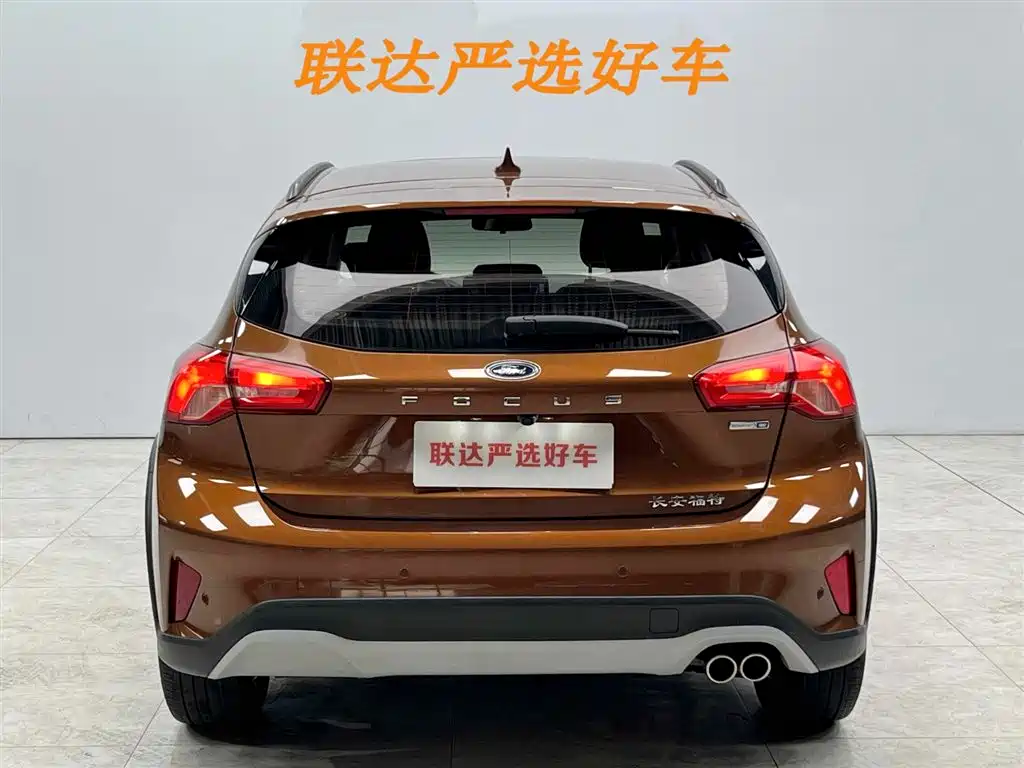 Ford Focus Active 2021 — фото 24