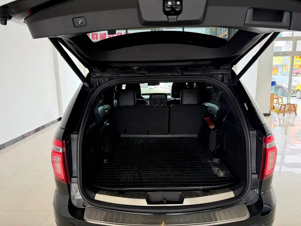 Ford Explorer 2015 — фото 13