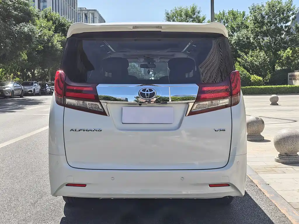 Toyota Alphard 2016 — фото 7