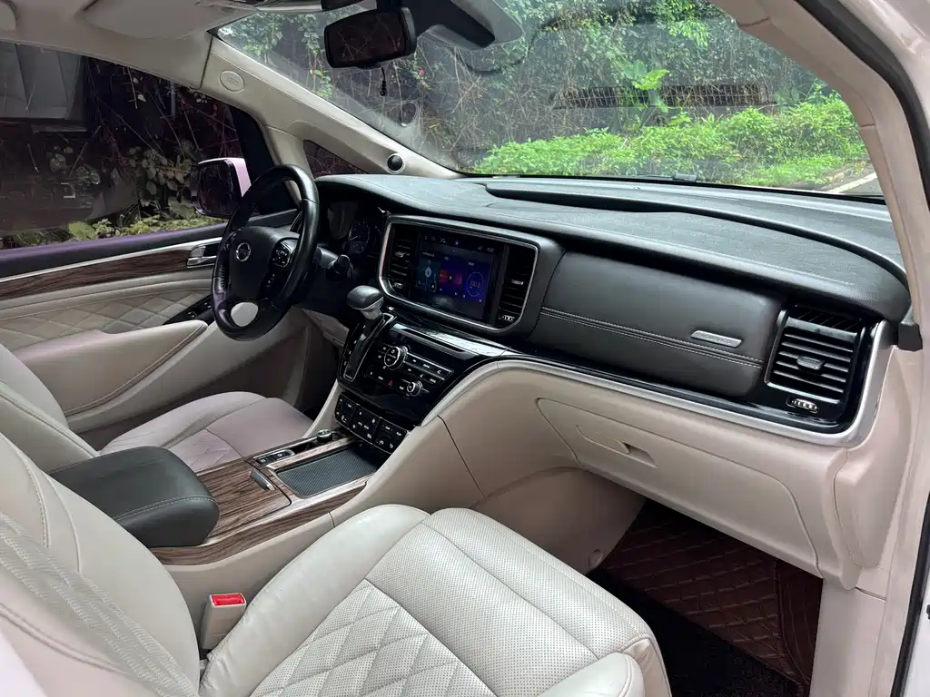 GAC Motor Trumpchi M8 2018 — фото 8