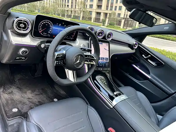 Mercedes-Benz C-Class 2024