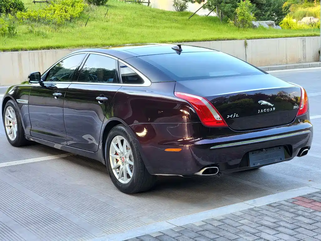 Jaguar XJ 2013 — фото 3