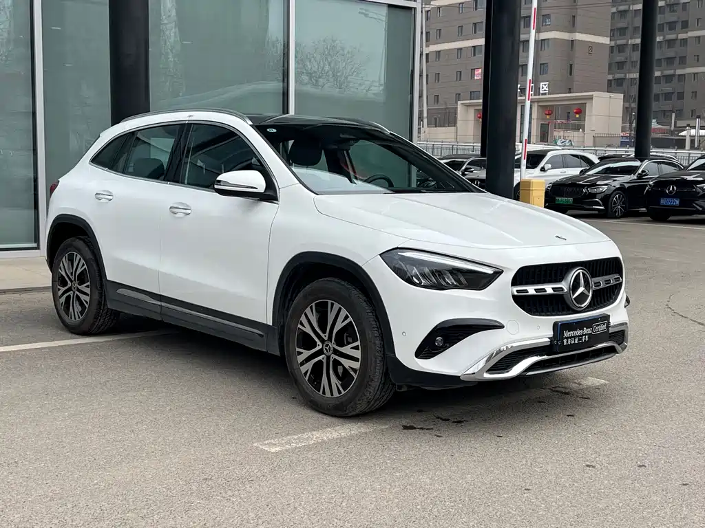 Mercedes-Benz GLA 2024 — фото 3