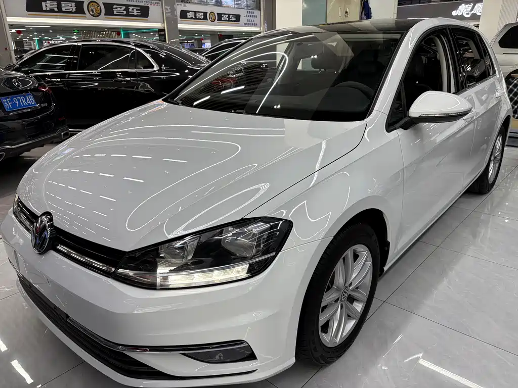 Volkswagen Golf 2018 — фото 1