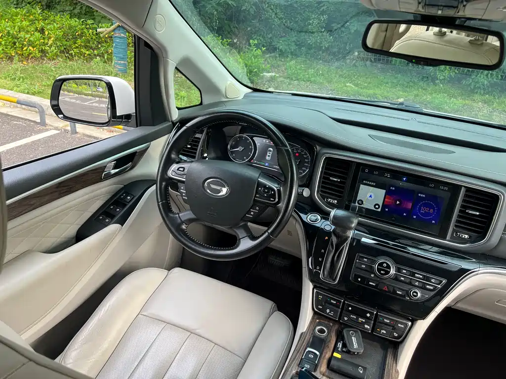GAC Motor Trumpchi M8 2018 — фото 9