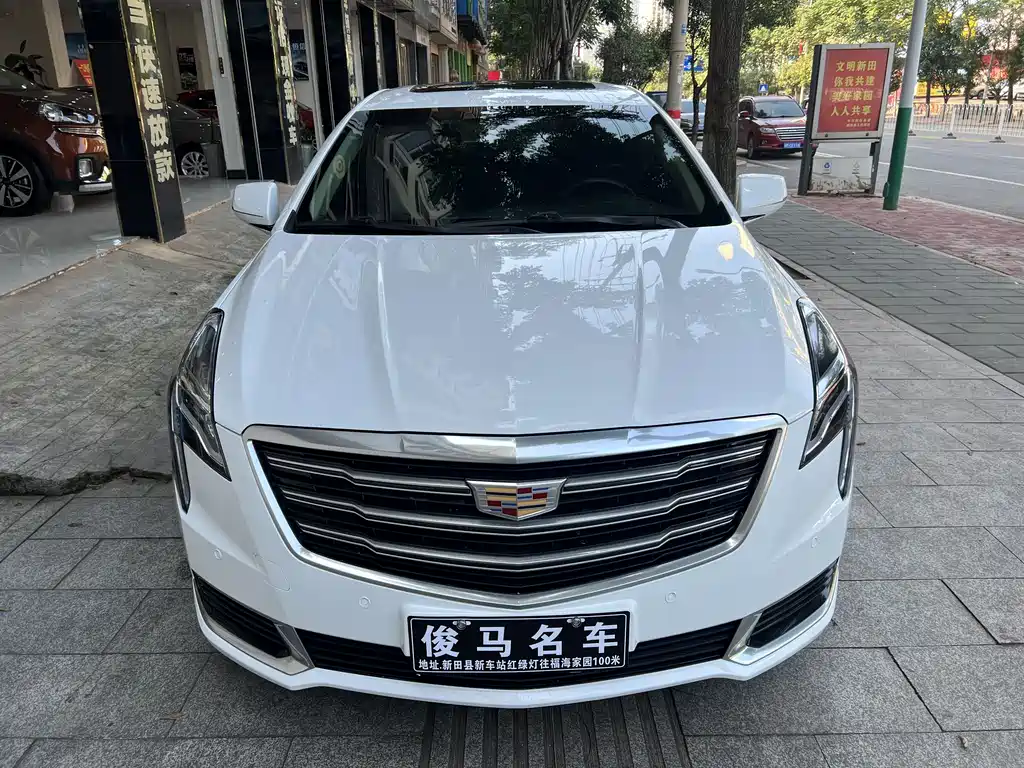 Cadillac XTS 2018 — фото 2