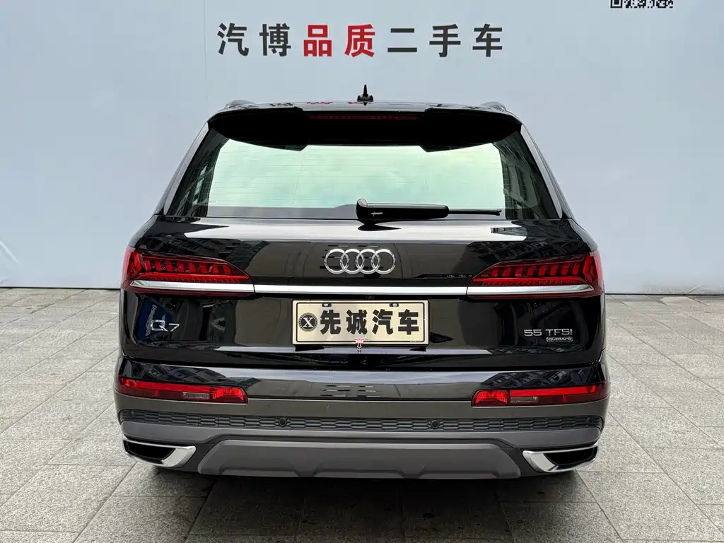 Audi Q7 2020 — фото 6