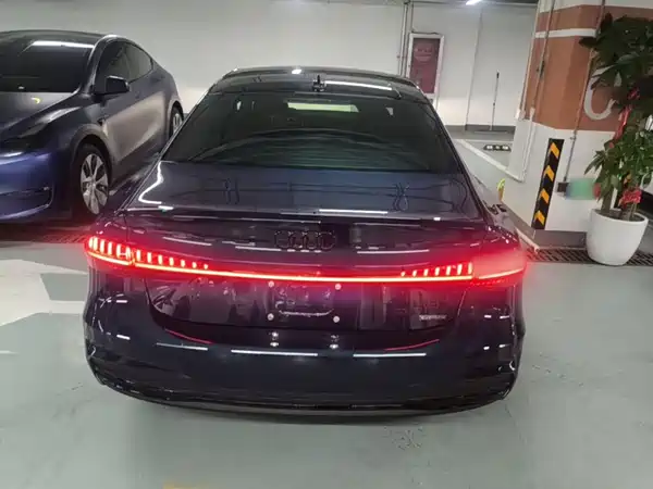 Audi A7L 2022