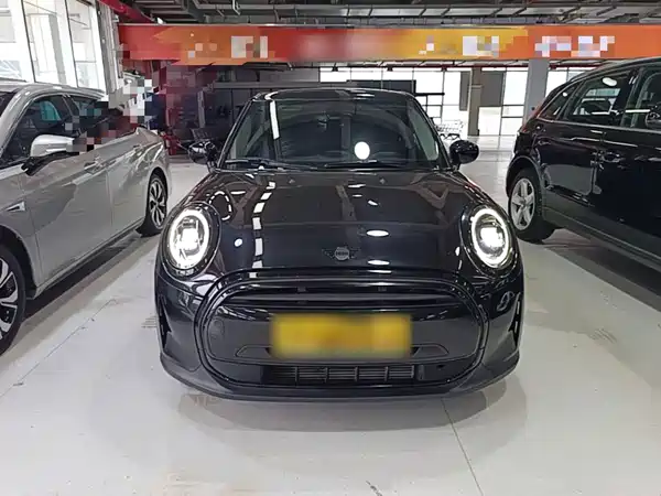MINI MINI 2023