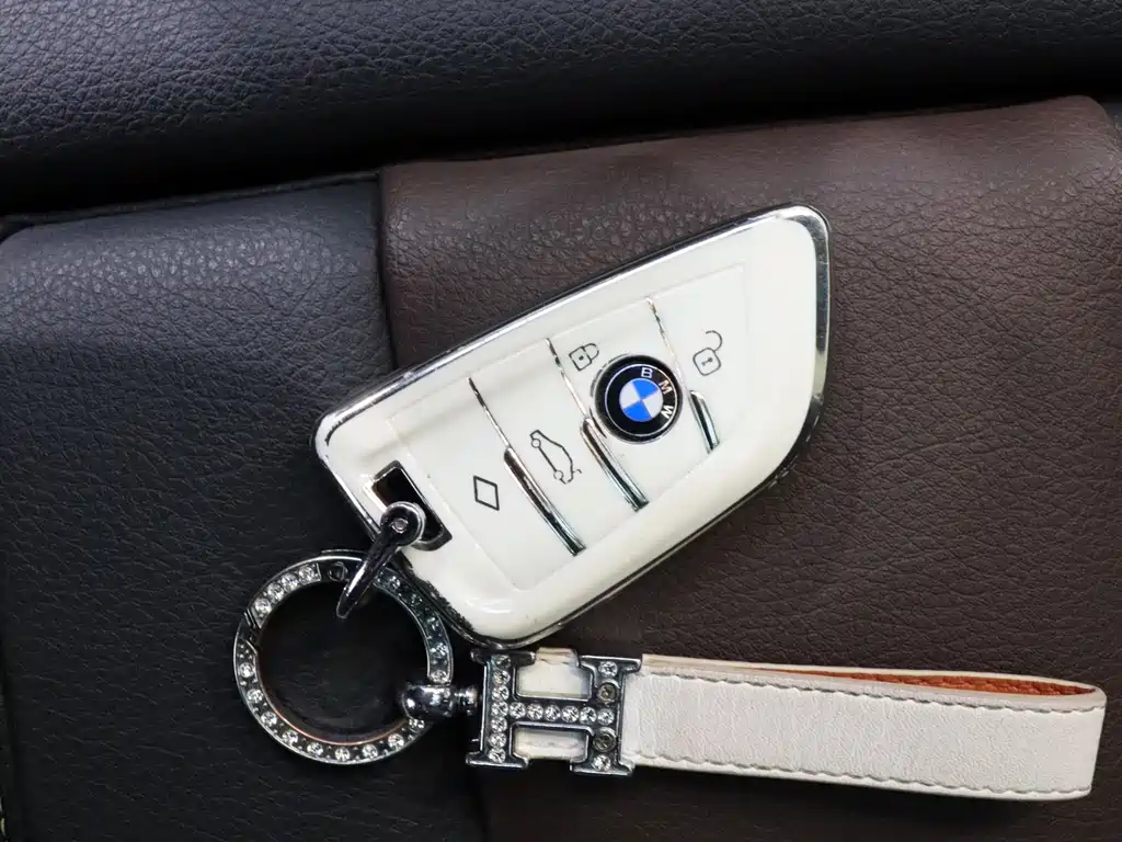 BMW X2 2023 — фото 12