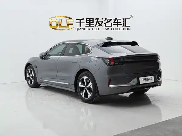 Zeekr 001 2023