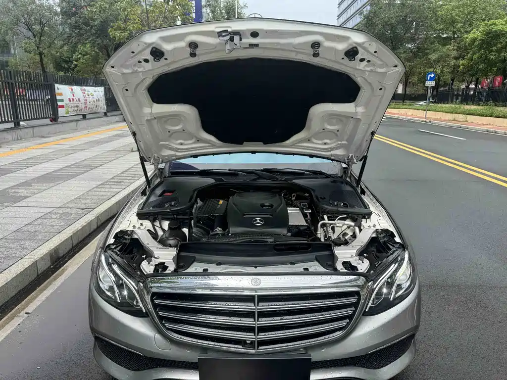 Mercedes-Benz E-Class 2019 — фото 25