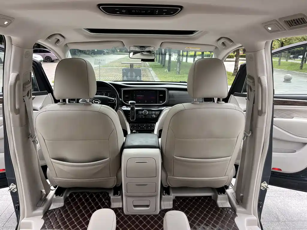 GAC Motor Trumpchi M8 2018 — фото 9