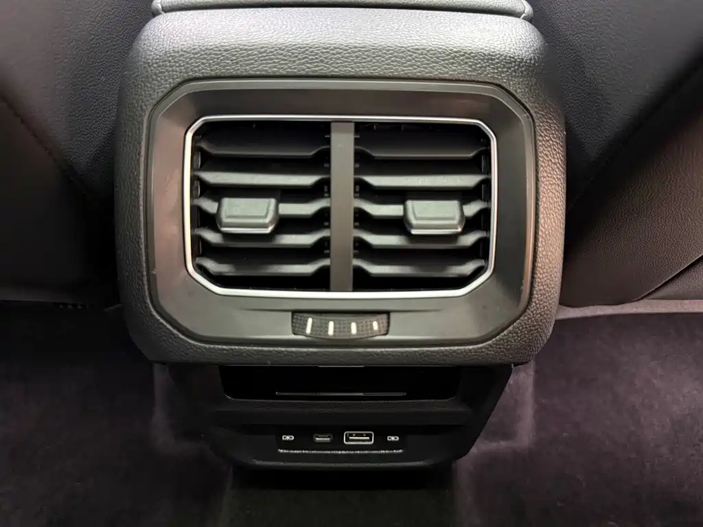 Volkswagen Tiguan L 2022 — фото 17