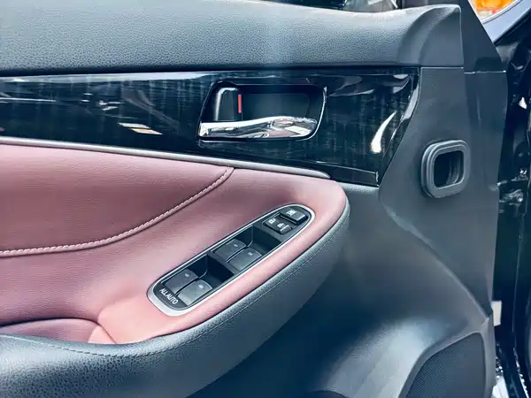 Toyota Crown 2017