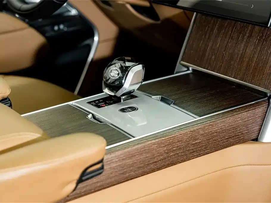 Land Rover Range Rover 2024 — фото 19
