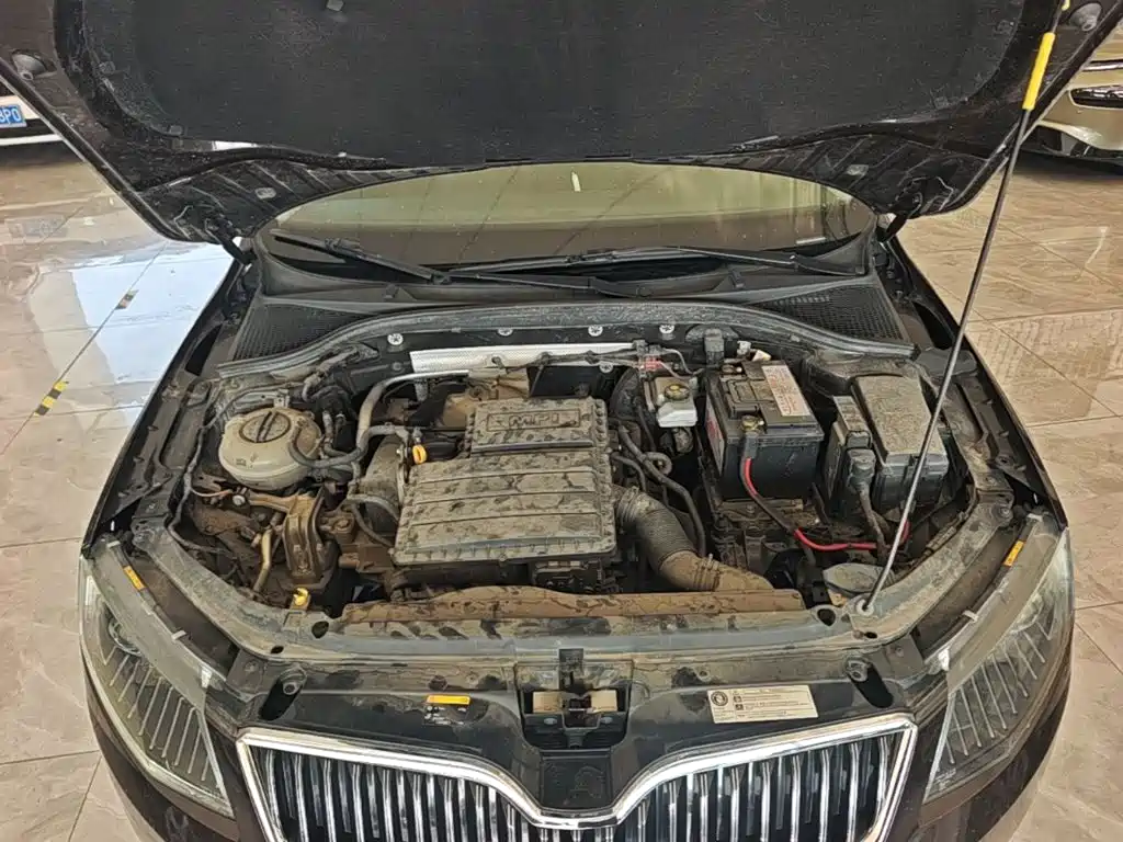 Skoda Octavia 2015 — фото 20