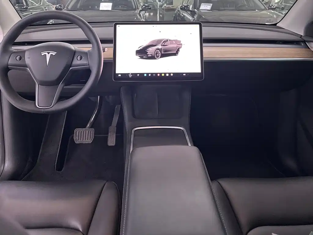 Tesla Model Y 2022 — фото 10
