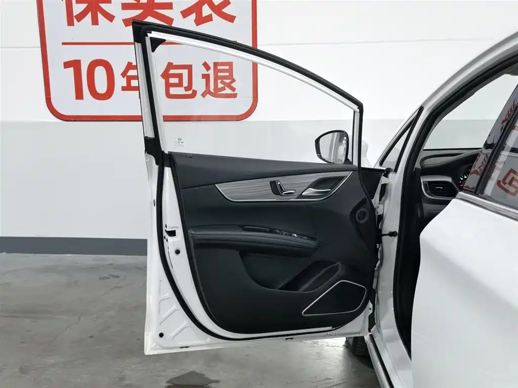 BYD MAX New Energy 2019 — фото 8