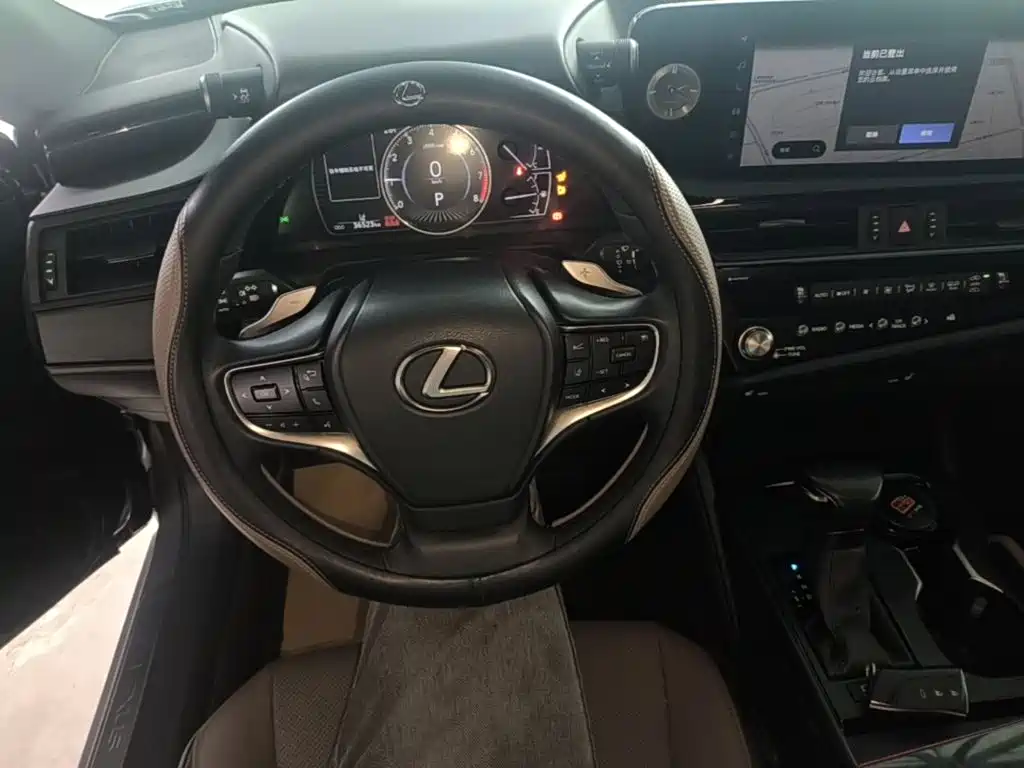 Lexus ES 2022 — фото 10