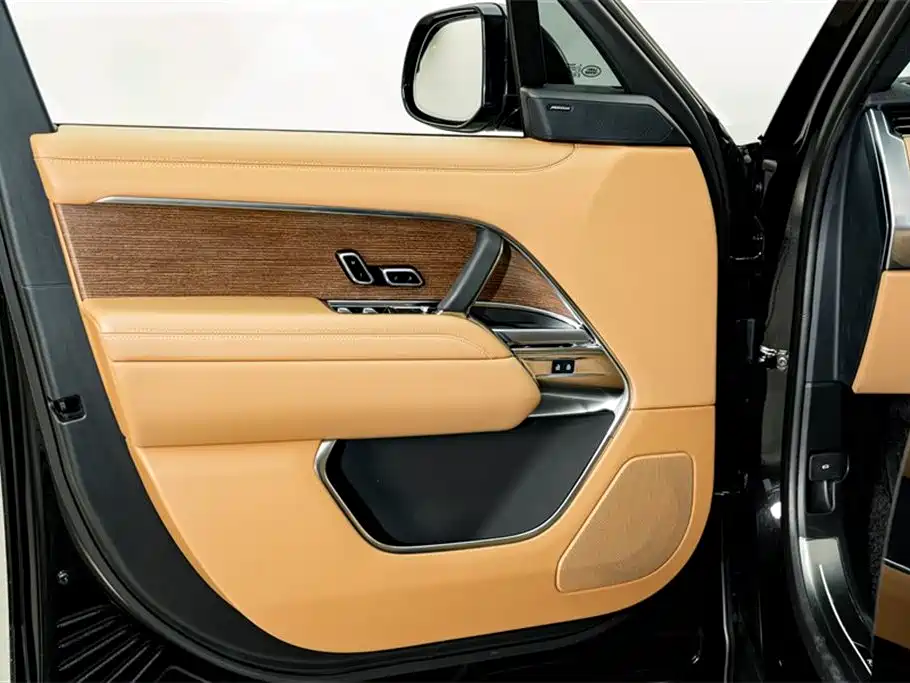 Land Rover Range Rover 2024 — фото 17