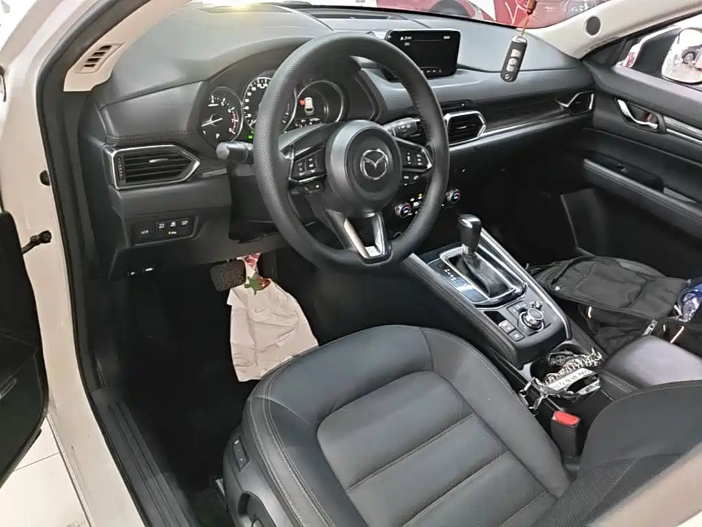 Mazda CX-5 2018 — фото 10