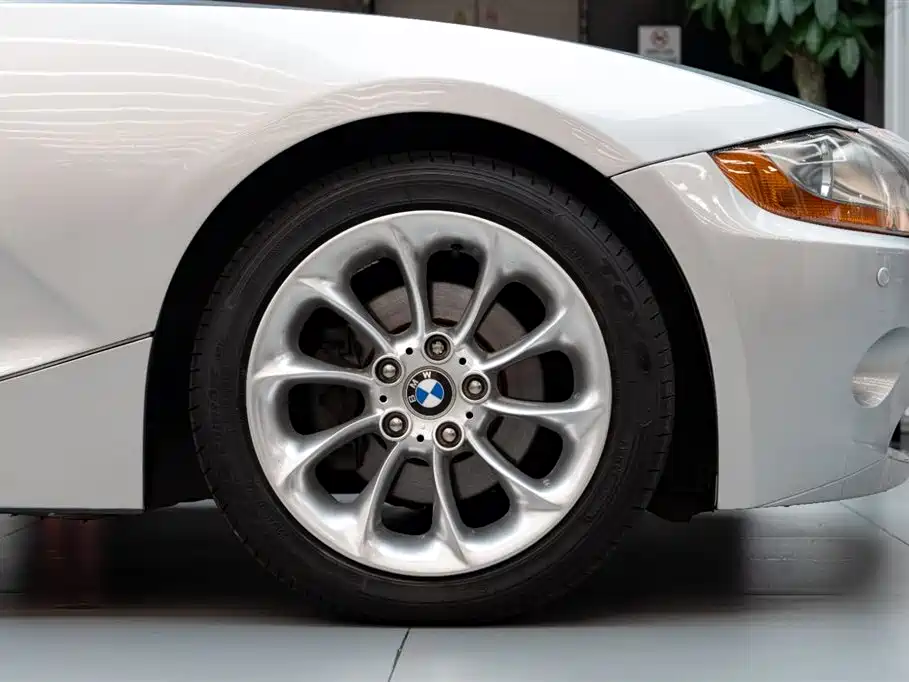 BMW Z4 2003 — фото 17