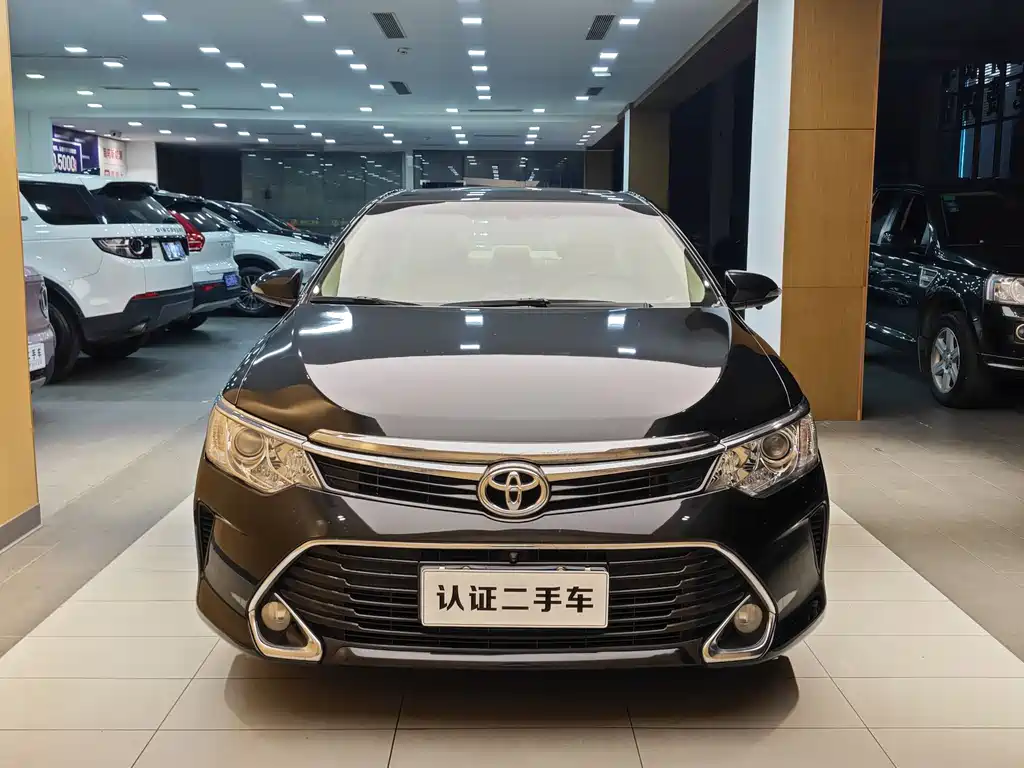 Toyota Camry 2016 — фото 4