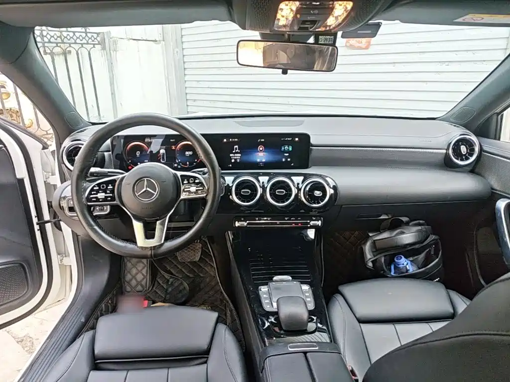 Mercedes-Benz A-Class 2021 — фото 10
