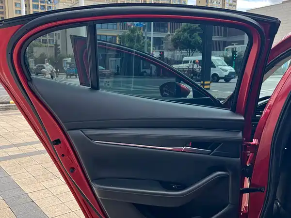 Mazda 3 Axela 2022