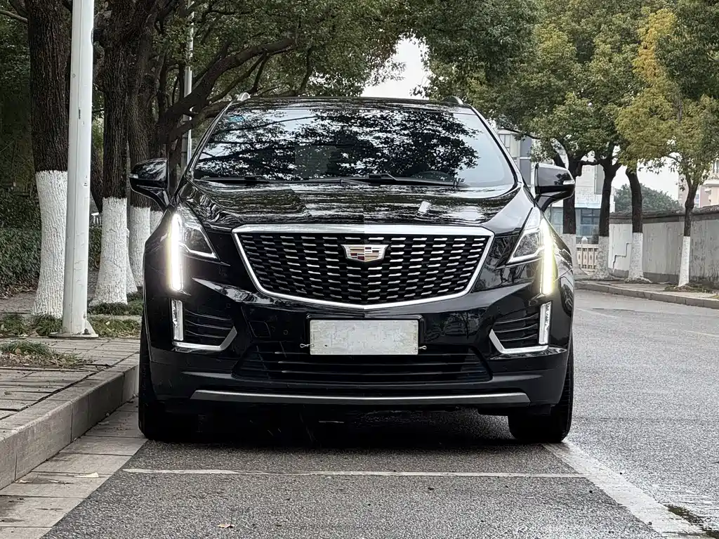 Cadillac XT5 2020 — фото 2