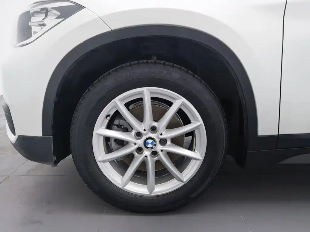 BMW X1 2017 — фото 17