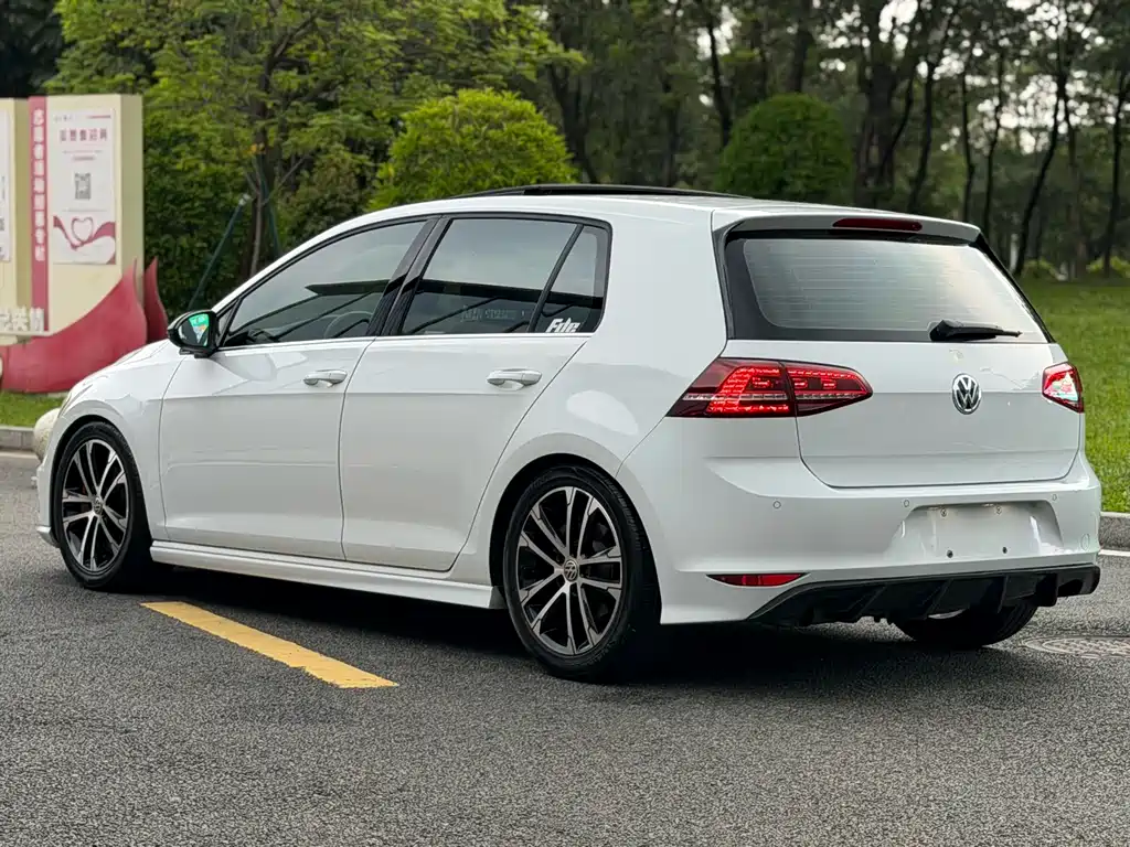 Volkswagen Golf 2017 — фото 19