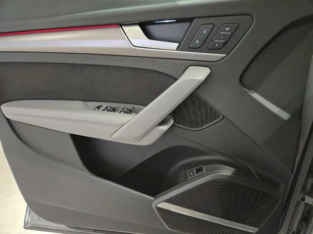 Audi Q5L Sportback 2022 — фото 20