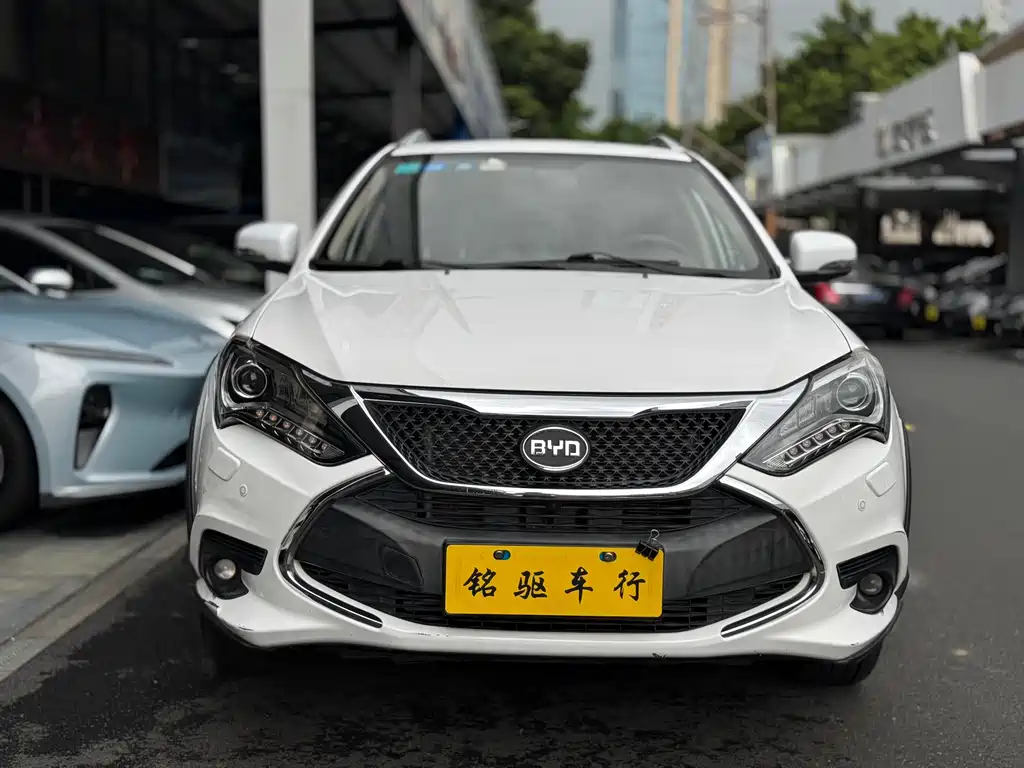 BYD Tang New Energy 2016 — фото 2