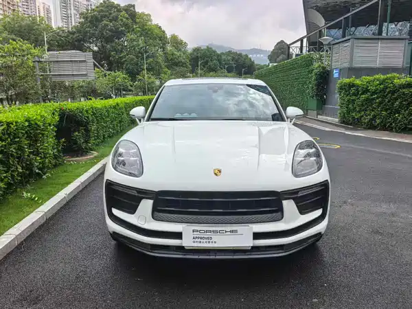 Porsche Macan 2025
