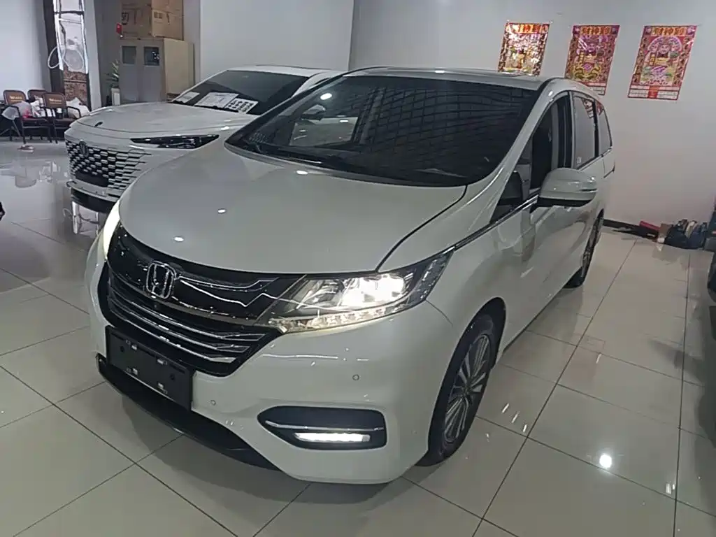 Honda Odyssey 2018 — фото 1