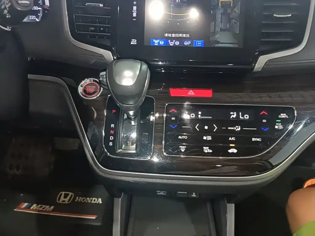 Honda Odyssey 2018 — фото 14