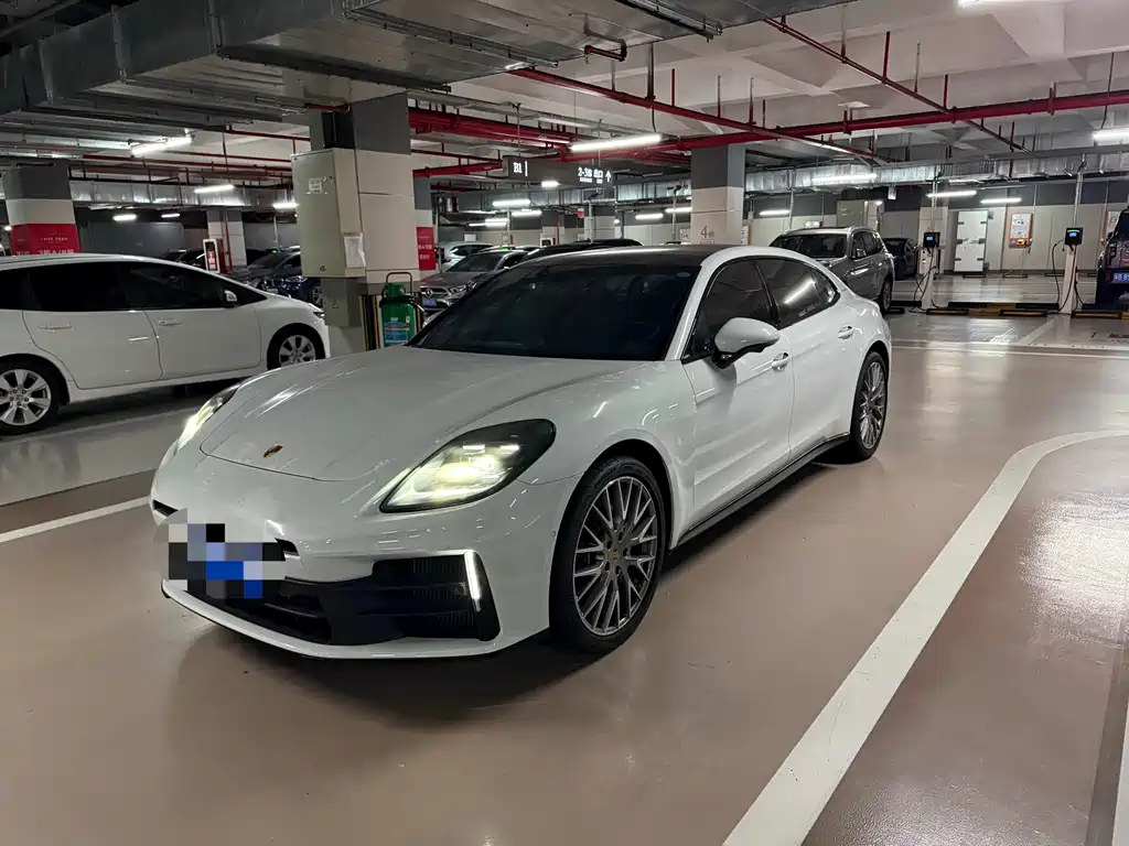 Porsche Panamera 2024