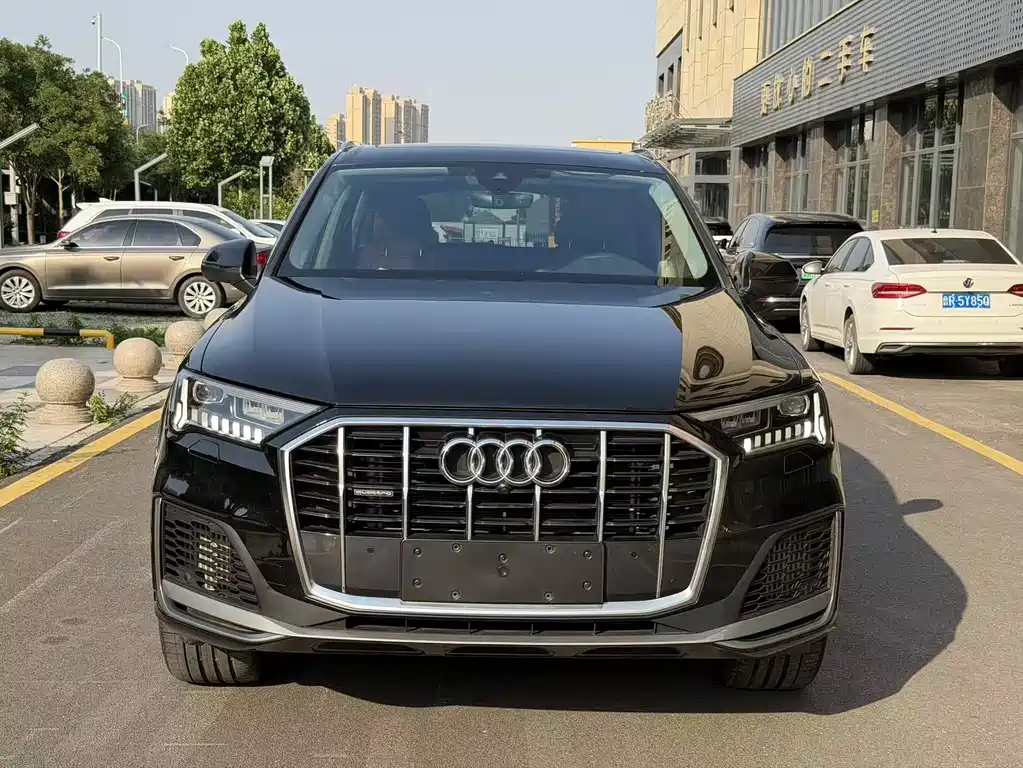 Audi Q7 2023 — фото 2