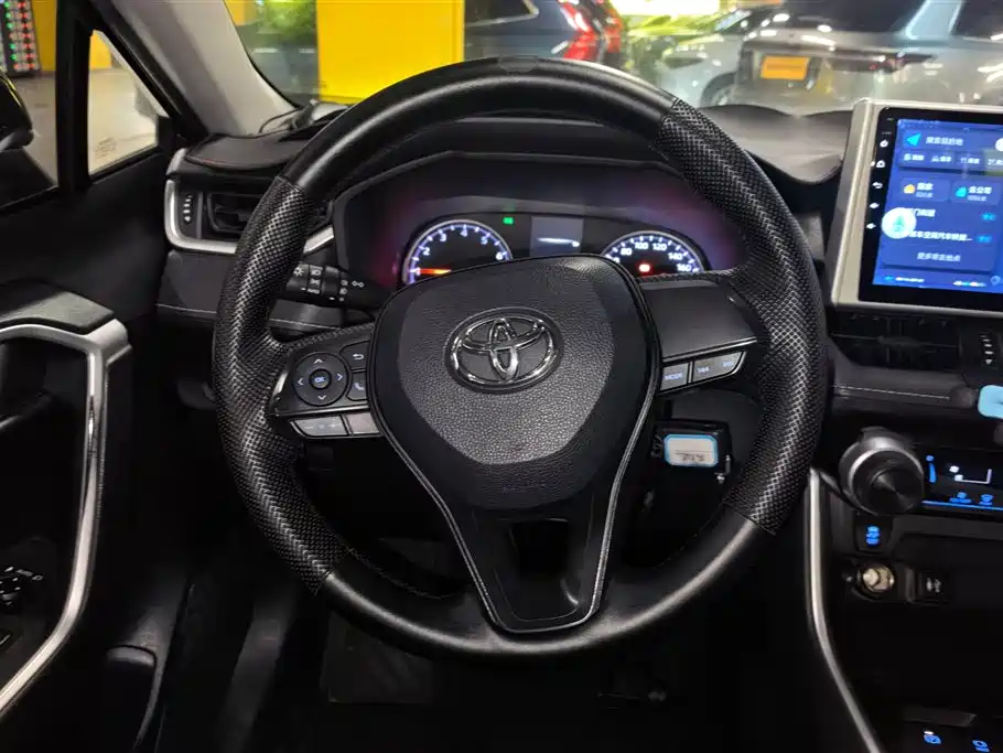 Toyota Wildlander 2023 — фото 15