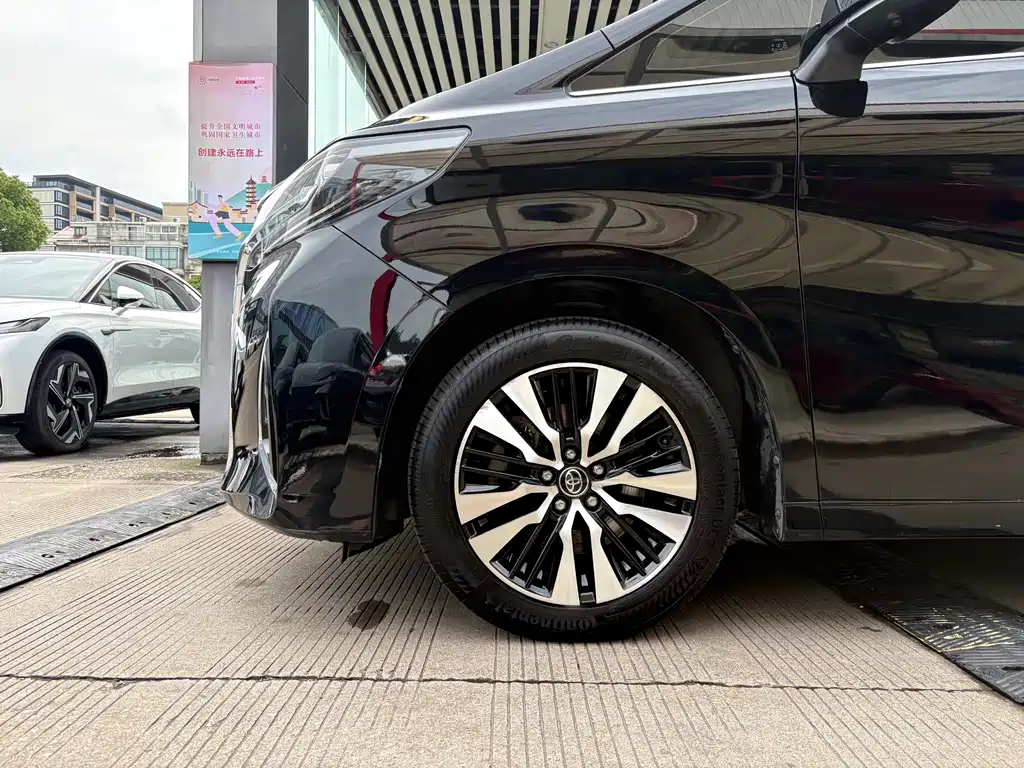 Toyota Alphard 2018 — фото 2